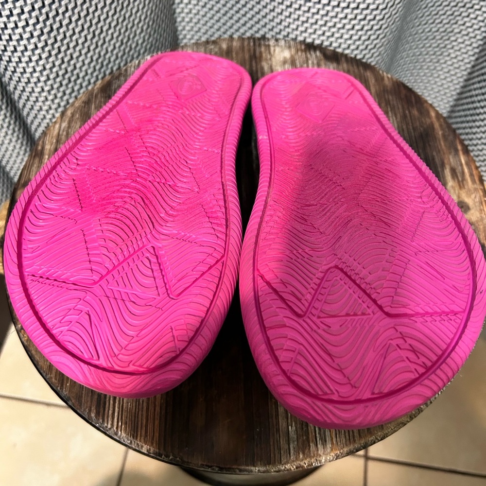 Chaco Fuchsia and Black Slide Sandals - Picture 5 of 8